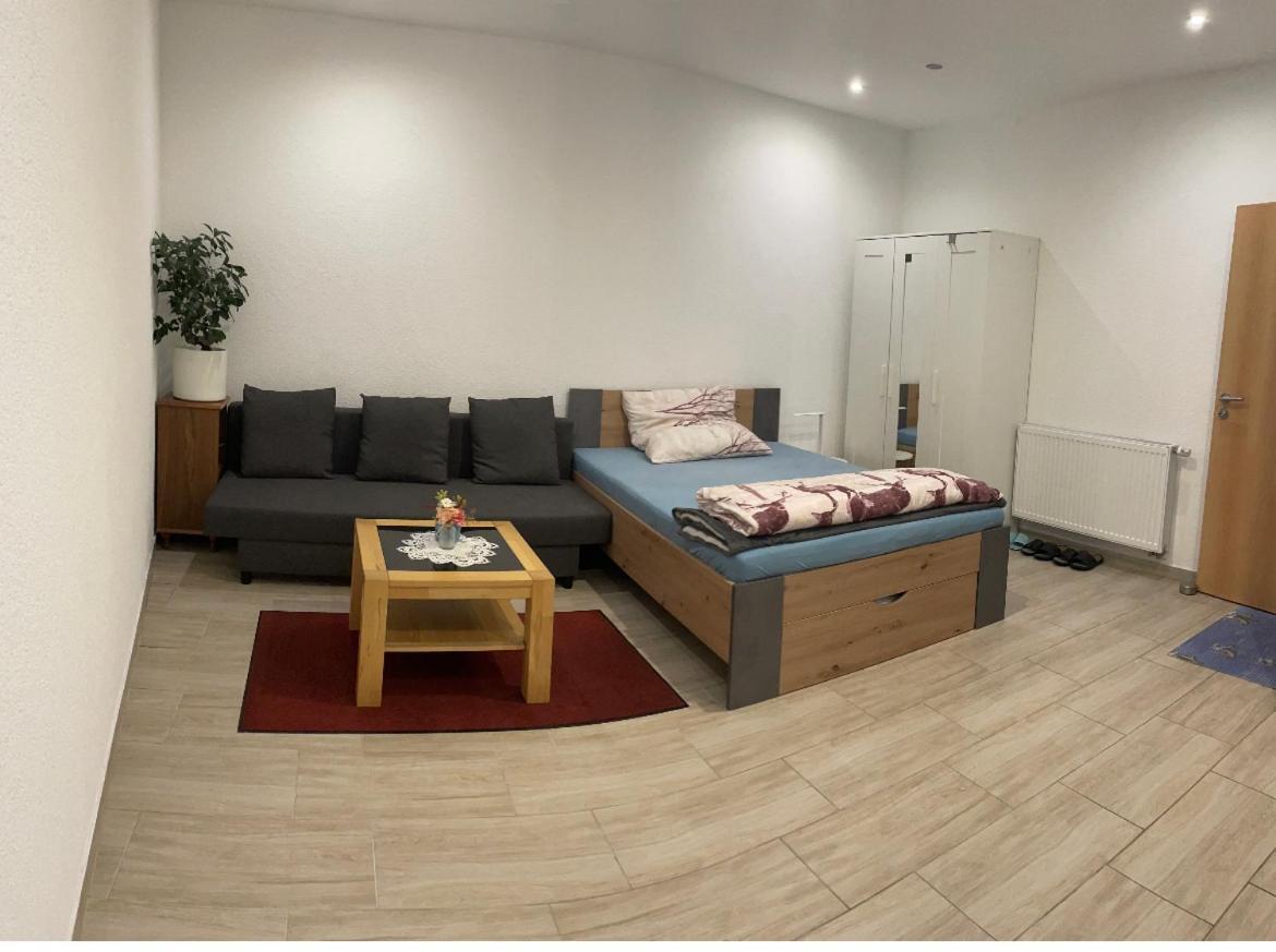 Studio Apartment Zentrum Рюссельсгайм Екстер'єр фото